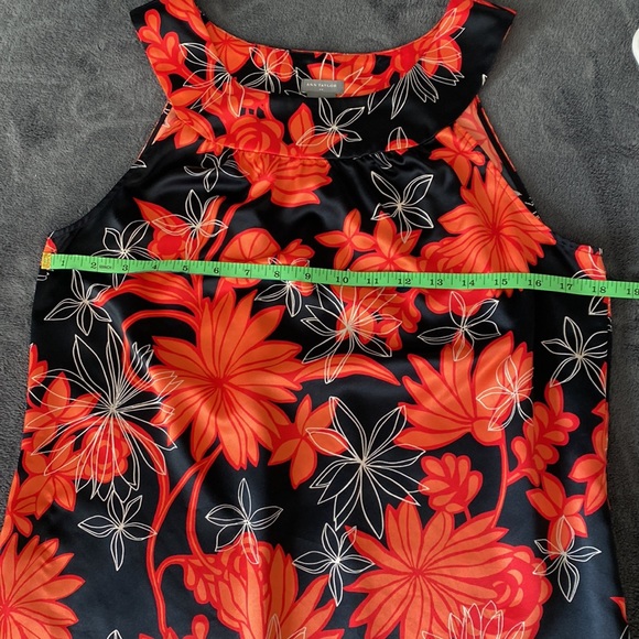 Ann Taylor orange/black/white floral top. Excellent like new condition. - Picture 2 of 4